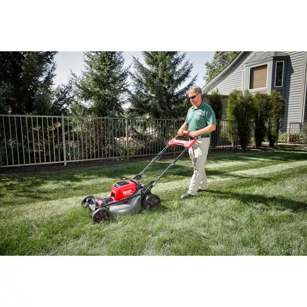 M18 FUEL Brushless Cordless 21 In. Walk behind Dual Battery Self-Propelled Mower W/(2) 12.0Ah Battery and Rapid Charger